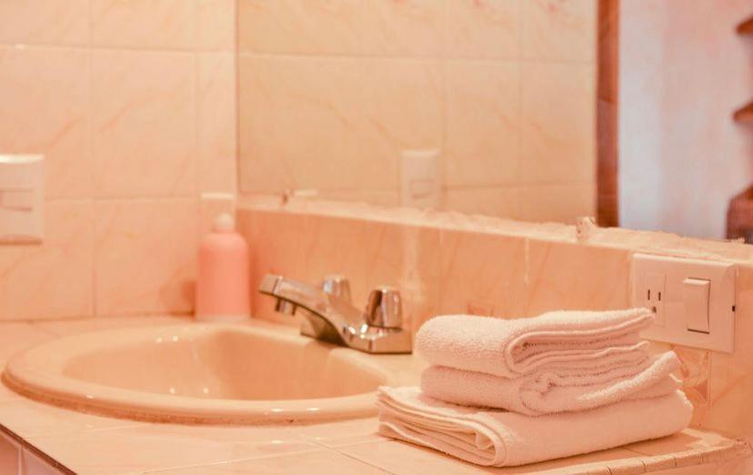 Macarena Hostel Флорес Экстерьер фото