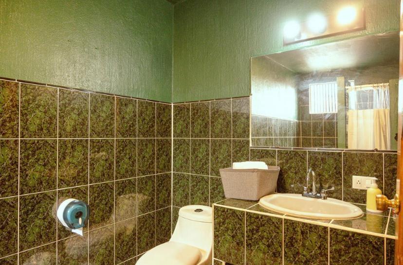 Macarena Hostel Флорес Экстерьер фото