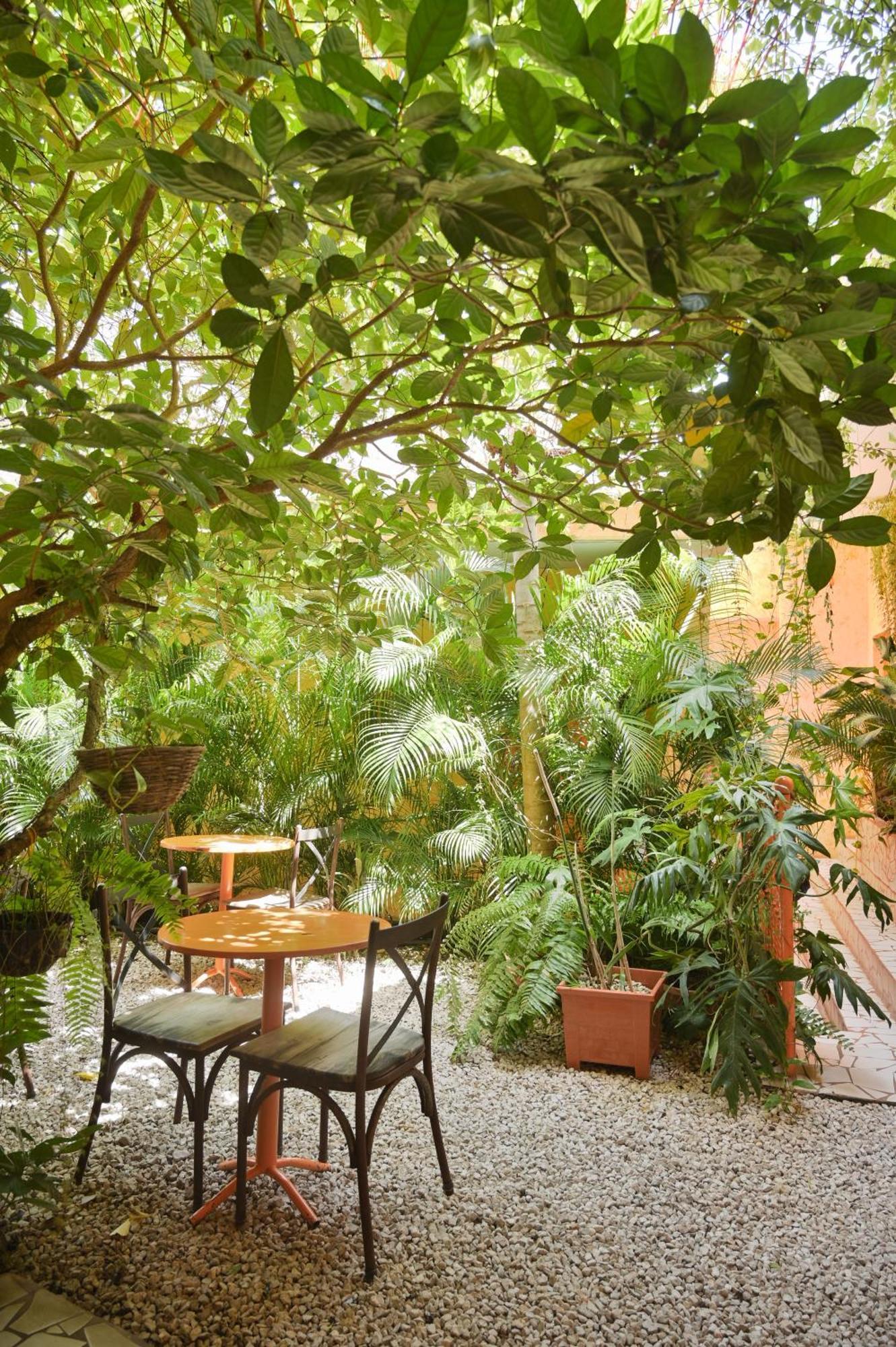 Macarena Hostel Флорес Экстерьер фото