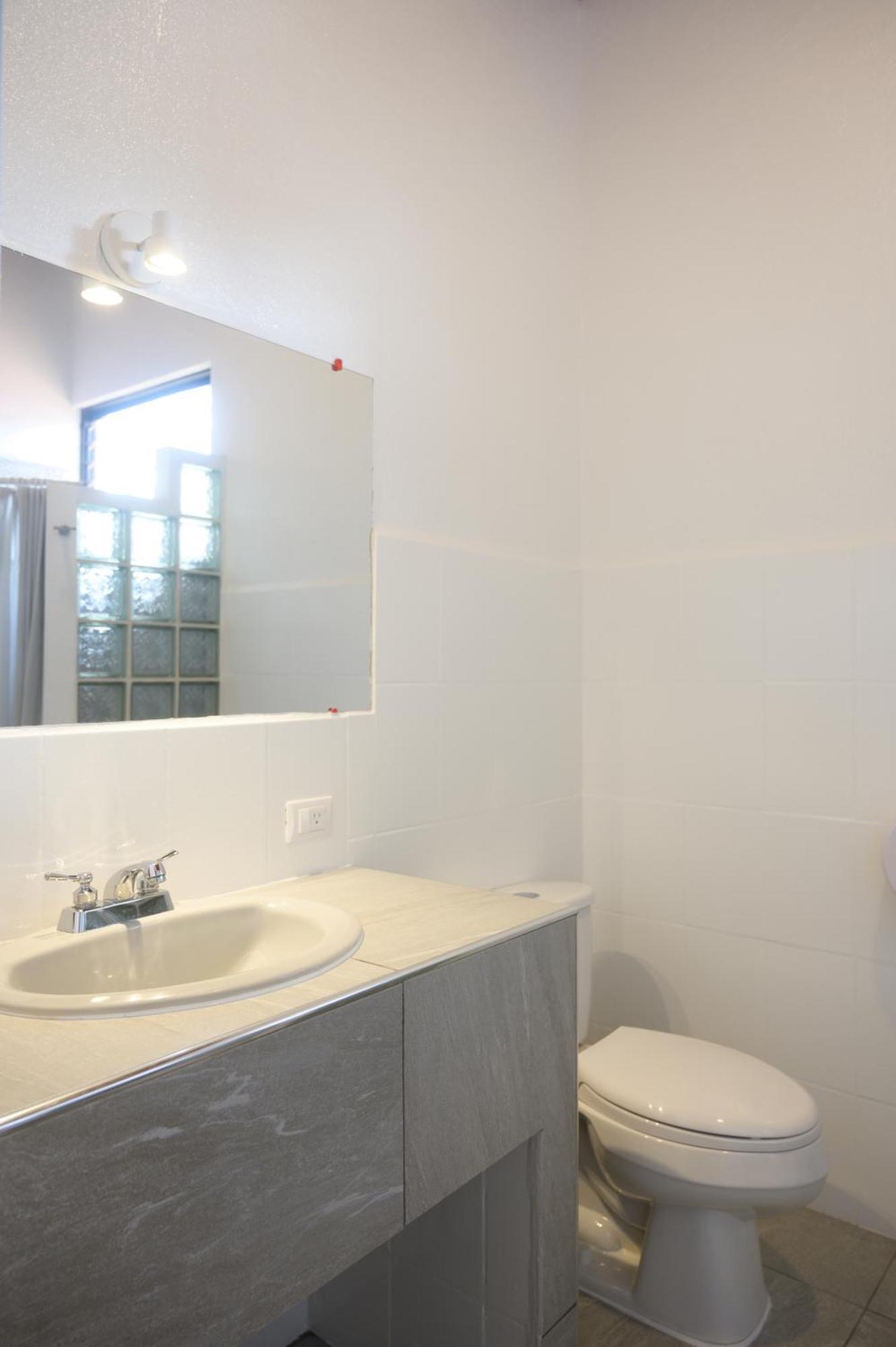 Macarena Hostel Флорес Экстерьер фото